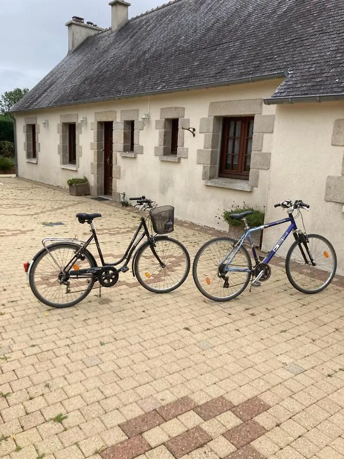 Hébergement de vacances Maison de campagne de plein pied. Plougonven France